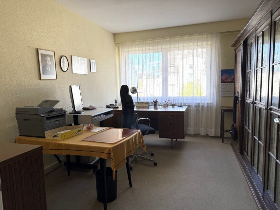 Kinderzimmer / B�ro EG Zweifamilienhaus Hagen