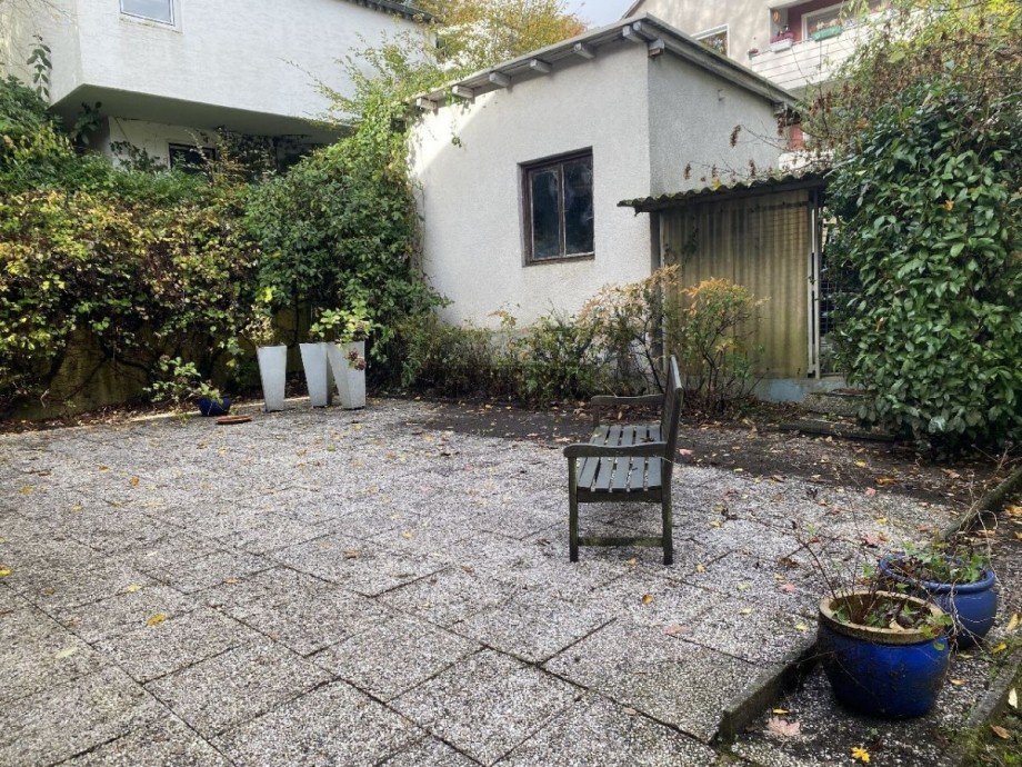 Terrasse vor dem B�robereich Einfamilienhaus Wetter