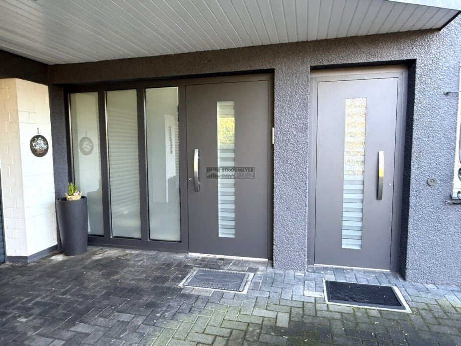 Separate Eing�nge Mehrfamilienhaus Hagen