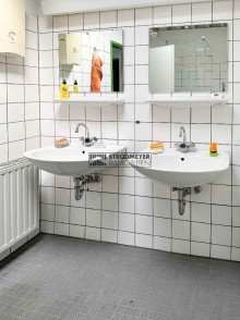 Umkleide Beheizte Halle mit B�ro - Ideal f�r Werkstatt, Handwerker, Gro�- & Onlinehandel