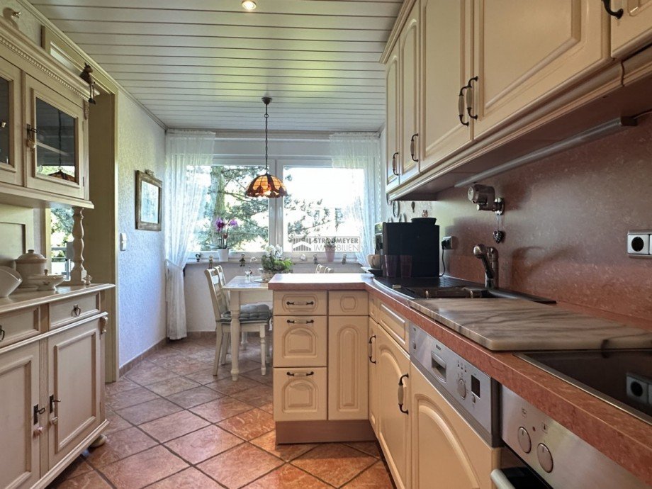K�che mit Essplatz Etagenwohnung Herdecke