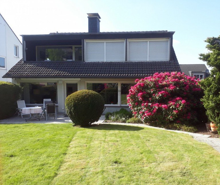 Hausr�ckansicht Hagen - Eppenhausen Zweifamilienhaus Gepflegtes Zweifamilienhaus plus Einliegerwohnung in ruhiger Sackgasse!
