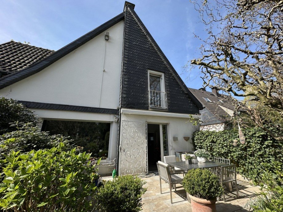 R�ckansicht mit Terrasse Einfamilienhaus Hagen