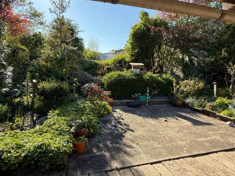 Hinteres Grundst�ck Mehrfamilienhaus Hagen