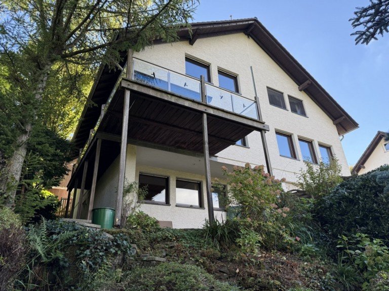 Hausr�ckansicht Hagen - Rummenohl Doppelhaush�lfte Wohnen im gr�nen Volmetal - gem�tliche Doppelhaush�lfte mit Carport!