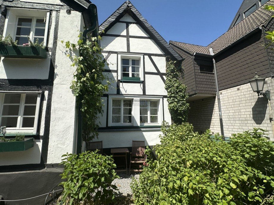 R�ckansicht mit 2. Terrasse Mehrfamilienhaus Wetter