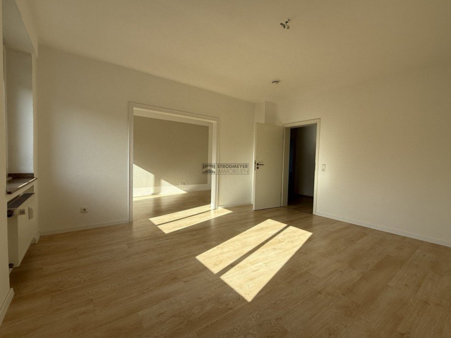 Wohnzimmer mit Blick auf Essbereich Etagenwohnung Hagen