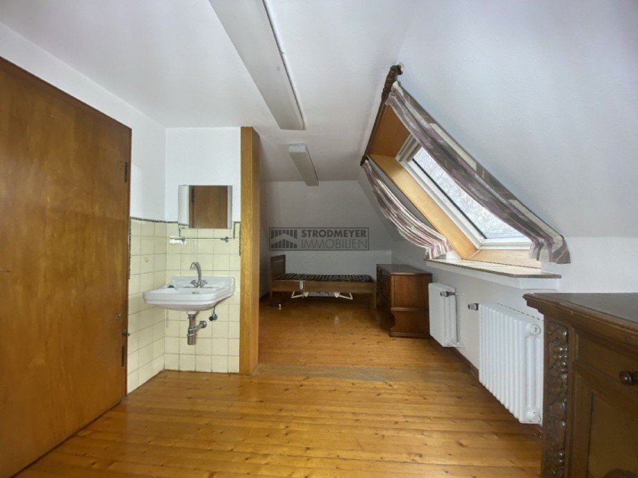 Raum DG Einfamilienhaus Wetter