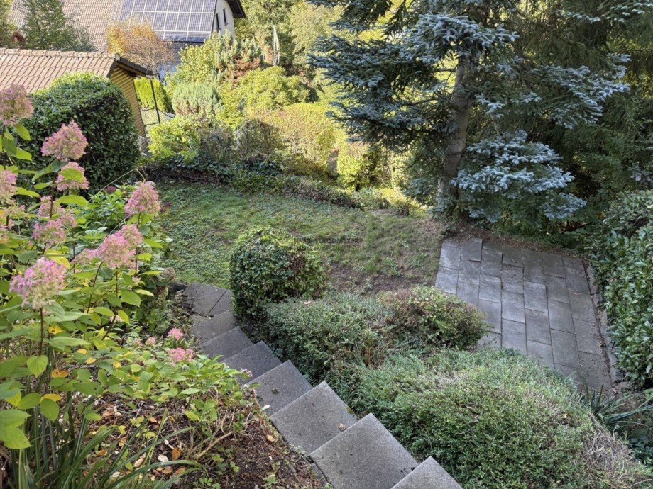 Blick in den Garten Doppelhaush�lfte Hagen