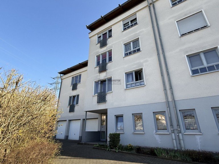 Hausansicht Hagen - Hohenlimburg Etagenwohnung Gem�tliche 2,5 - Zimmer Wohnung mit Balkon und Garage auf Erbpachtgrundst�ck!